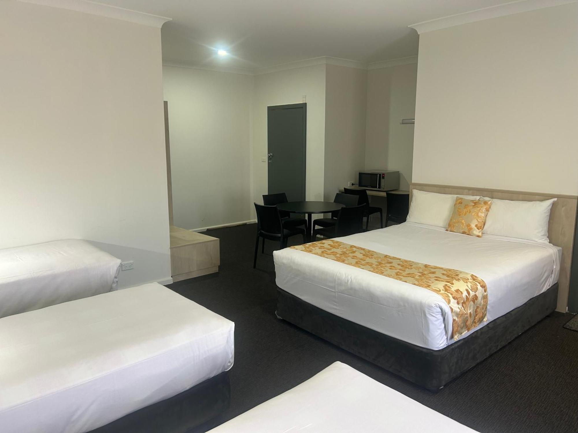 Country Lodge Motor Inn Bathurst Exteriör bild