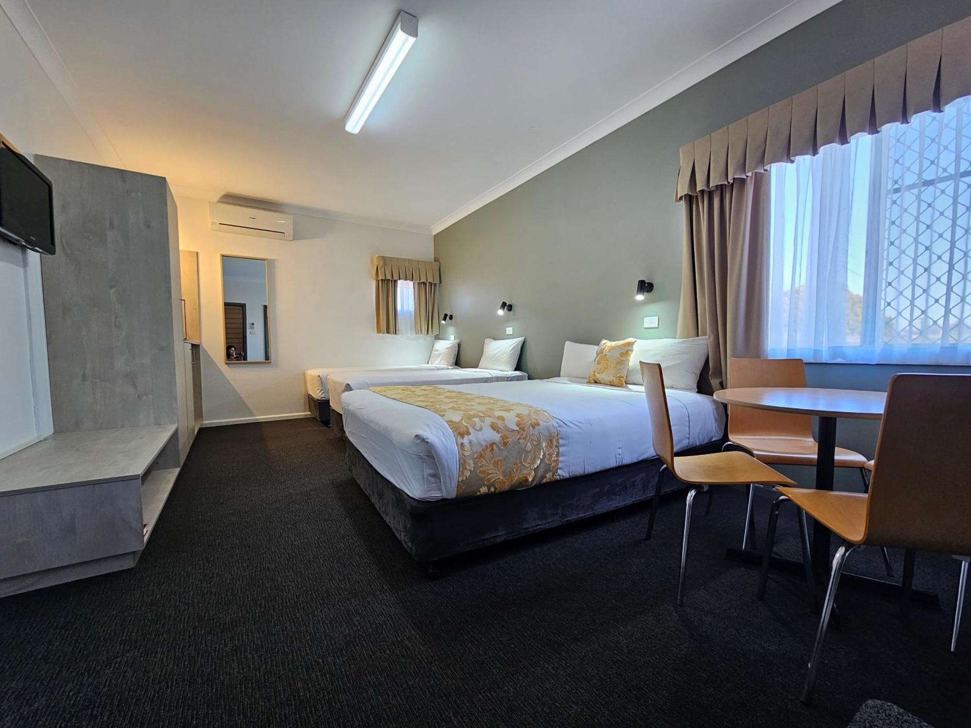 Country Lodge Motor Inn Bathurst Exteriör bild