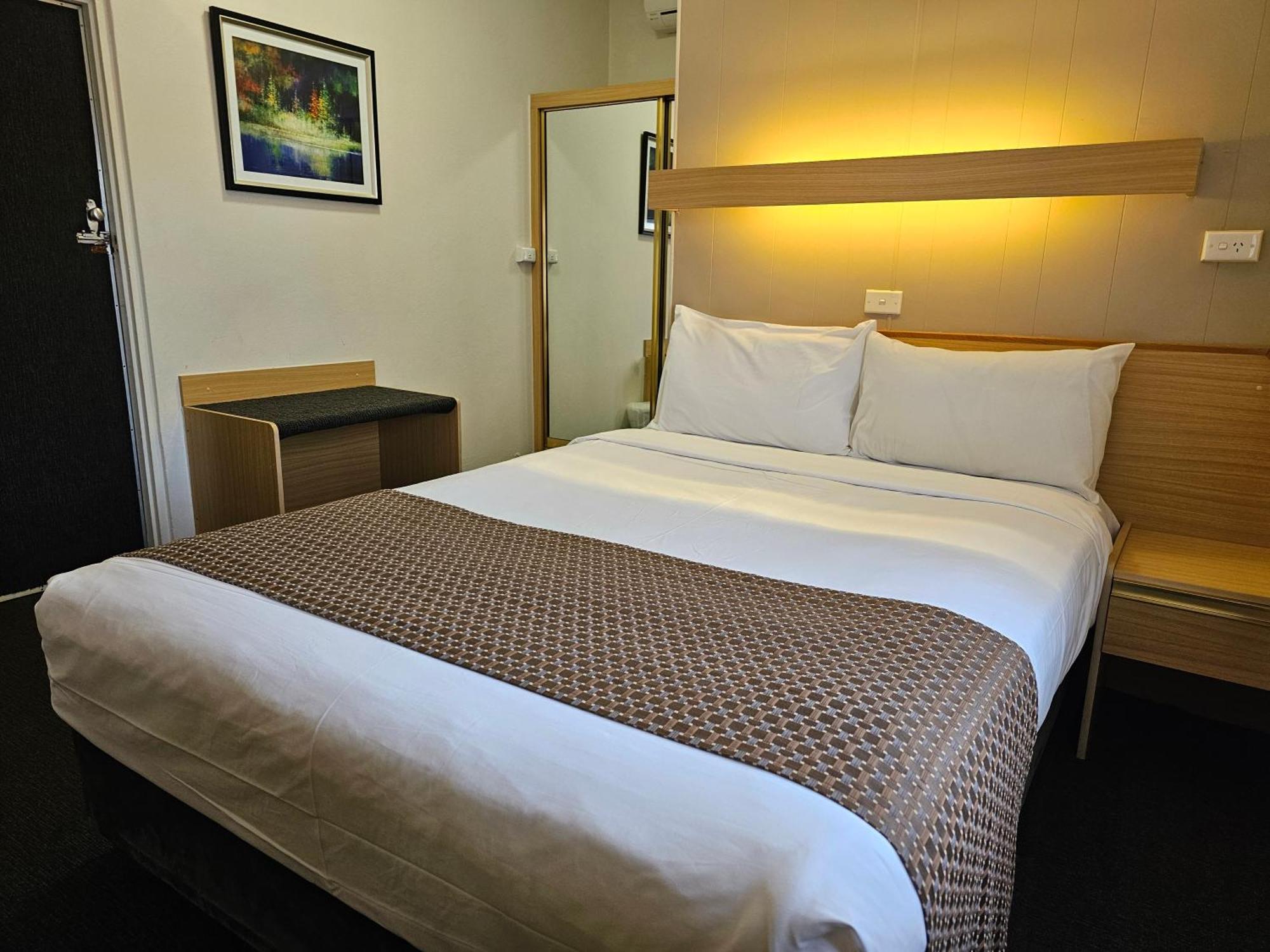 Country Lodge Motor Inn Bathurst Exteriör bild